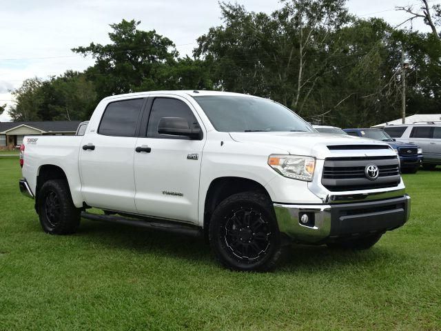 2015 Toyota Tundra 4WD Truck