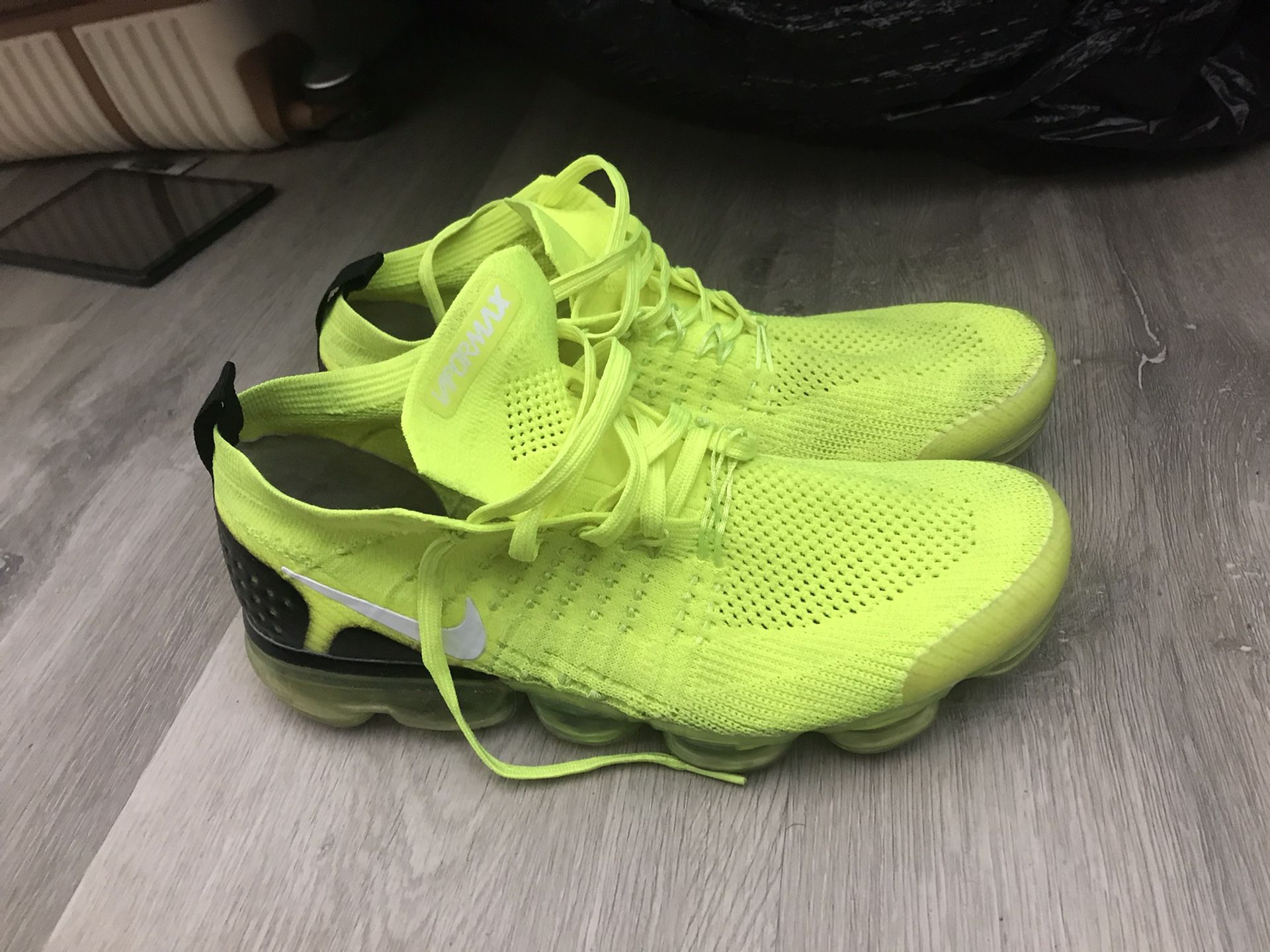 Nike Vapormax Fly Knit Volt 2 Size 10