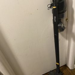 shark stick vacuum cordless bagless charger new filter no carpet in new place asking 80 cleaning house 