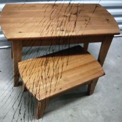 Oak Nesting Tables