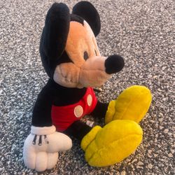 🎁 Mickey Mouse Stuffed Plushie – Like New