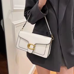 Cute Summer Crossbody Bag White Gold C Faux Leather Casual Vacation Girl Woman Trendy Classy Elegant Daily