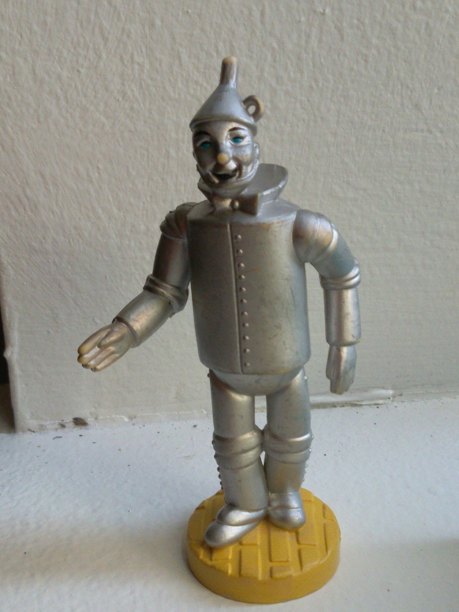 Cool Looking Vintage Wizard of Oz The Tin Man figurine