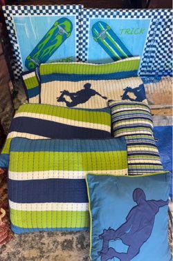 Boys bedding great condition