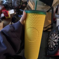 Starbucks Cups 