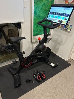 Lightly Used 2022 Peloton Bike Plus - Dallas