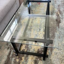 Coffee Table W/ Two Small Side Tables (must Pickup Before 4/31) 