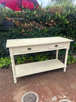 FREE entryway table/ kitchen island
