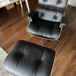 Eames Lounge Chair and Ottoman (Authentic - paperwork included)