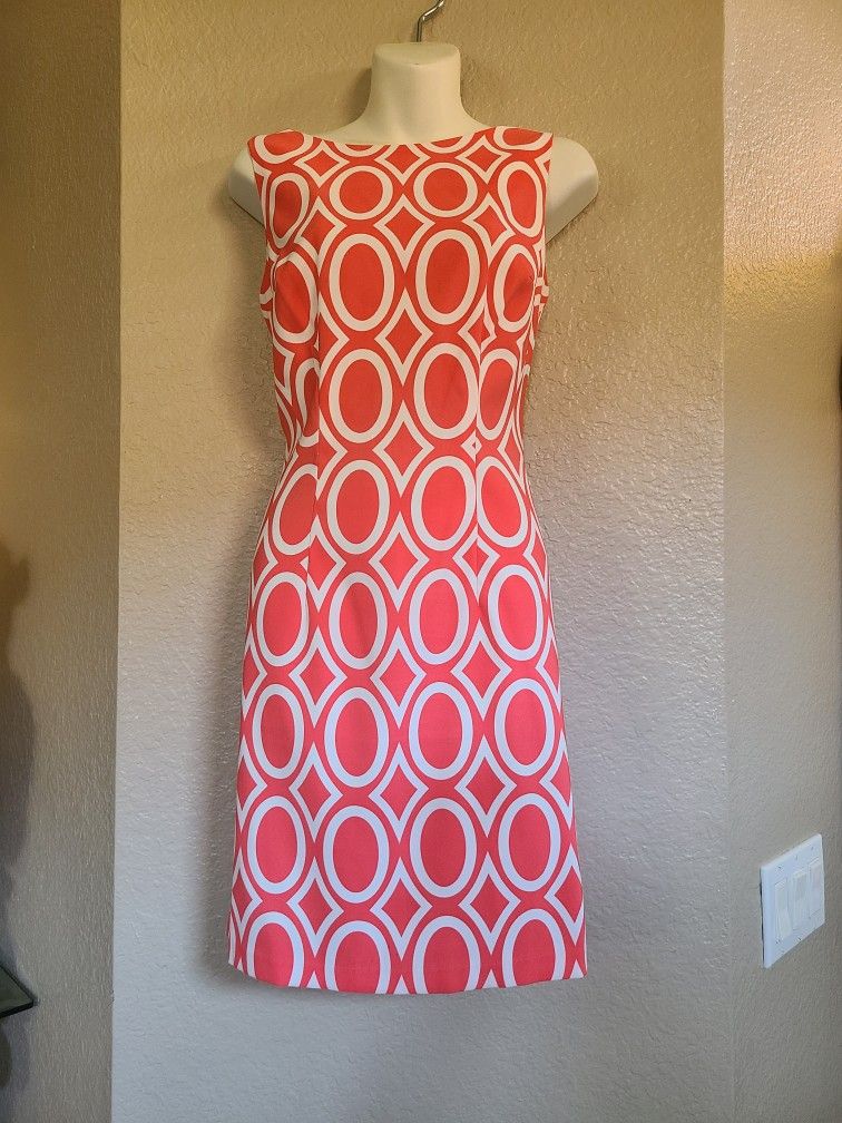 Coral And White Colors Dress 👗 Size 6