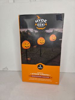 Hyde and EEK Boutique Halloween Pumpkin Jackolantern Stake Lights Outdoor