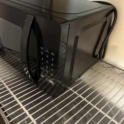 Microwave Like New In The Box 