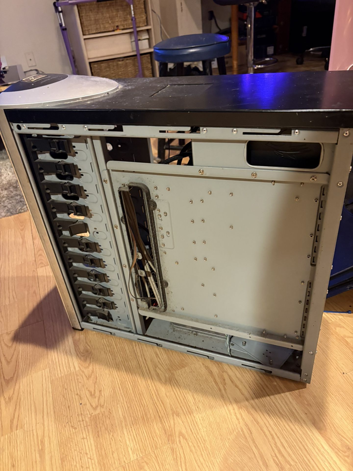 Pc Used But In Good Conditions Everything Works