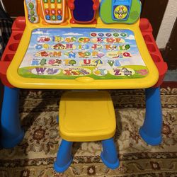 Touch & Learn Activity Desk Deluxe