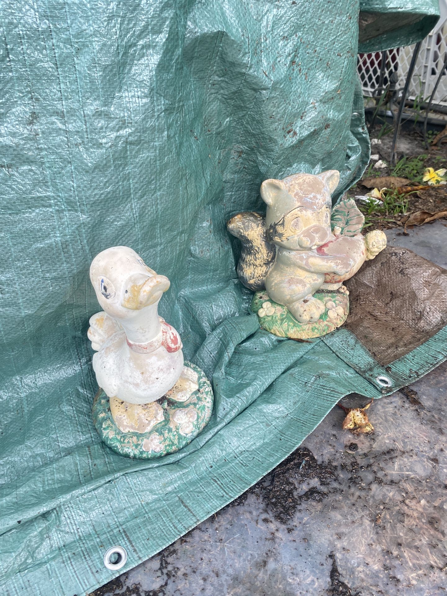 Ceramic yard decorations