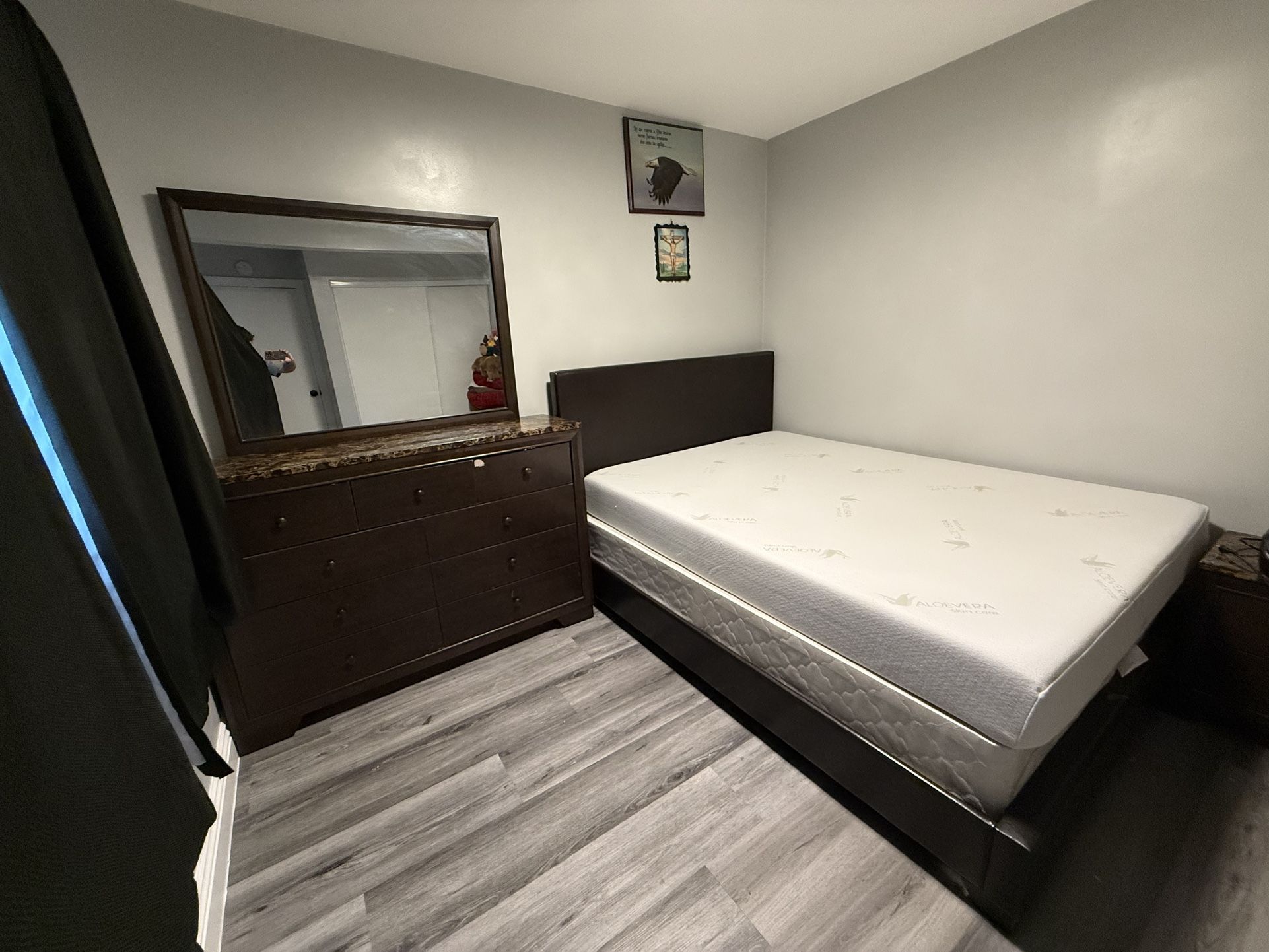 Dressing table with mirror, bed base and bamboo mattress