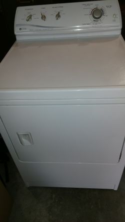 Maytag Dryer. Works great. Easy loading from my garage.$200 cash only. Firm.