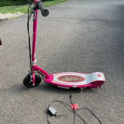 Jetson Battery Powered Razor Scooter