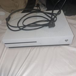 Xbox One With 4 Controllers