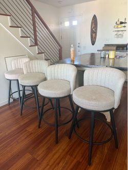 Set of 4 Tufted Modern Counter Height Bar Stools