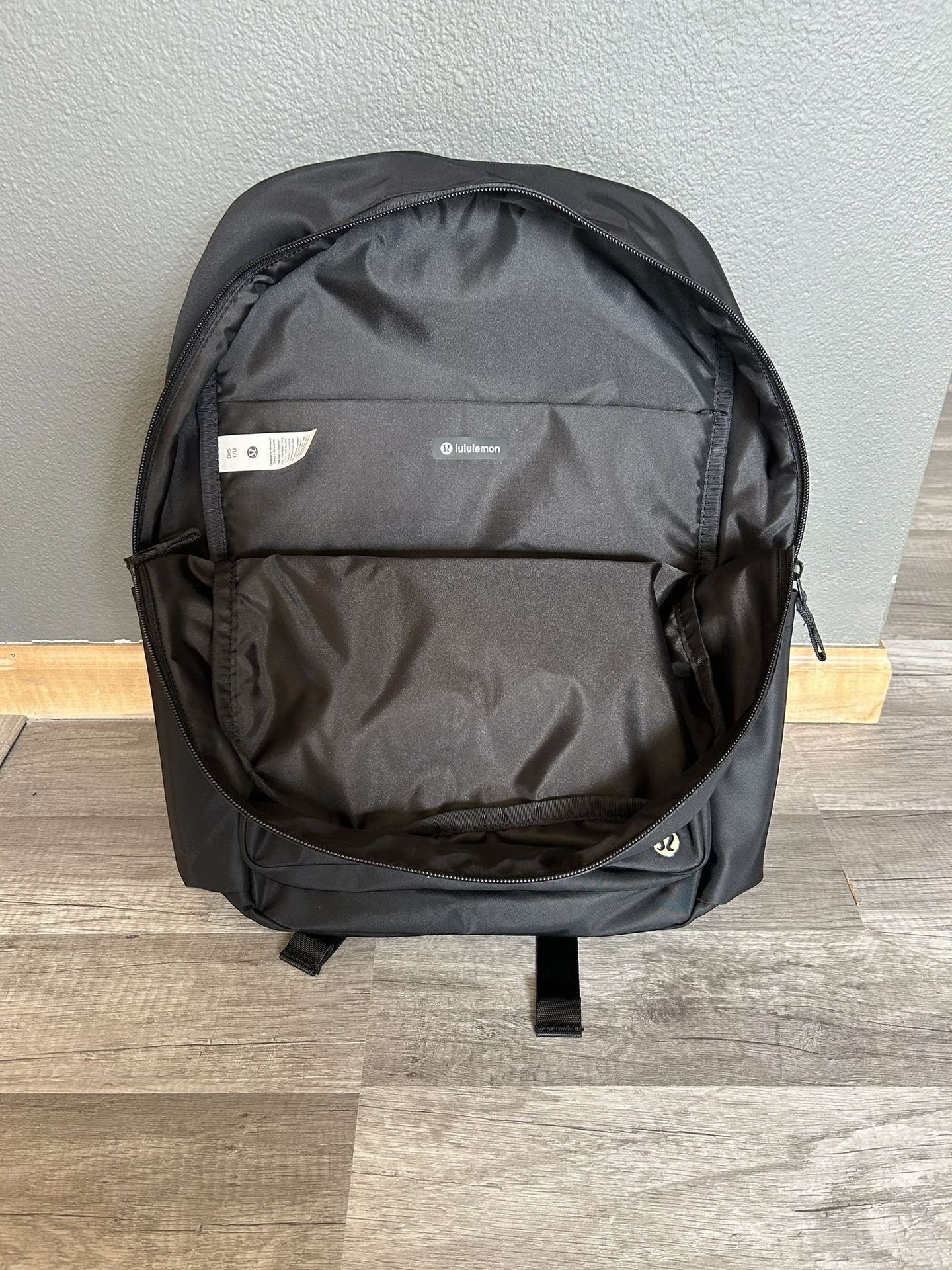 Lululemon Backpack 22L NEW WITH TAGS Everywhere Backpack 22L | Men main image 4