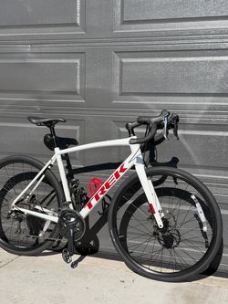 2021 Trek Domane AL 3 Disc – Size 56 cm