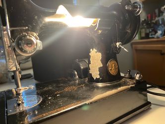 1947 Singer Featherweight 221-1 Sewing Machine w/ Case, Buttonholer & Accessories