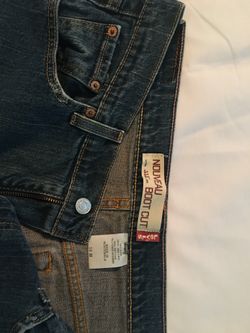 Women’s Levi Bootcut Jeans