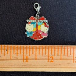 vintage sanrio 1976, 2000 hello Kitty and dear Daniel  Tokyo Tower metal lapel