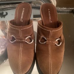 A. Marinell 8 1/2 Brown Suede Heel