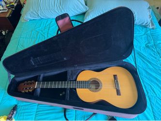 2001 Vicente Sanchis 33FL Flamenco Blanca – Handmade in Spain – Spruce/Cypress – Zambra Case