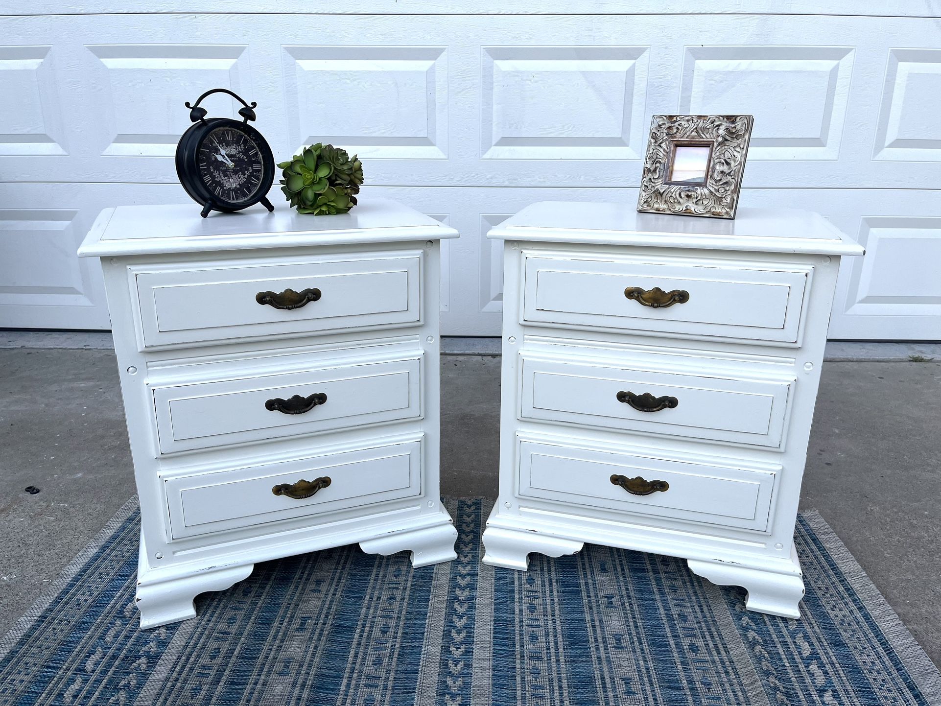 Vintage Antique Nightstands Set Of 2 Bedside Table Solid Wood Drawers