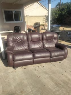 Leather couch : make an offer!