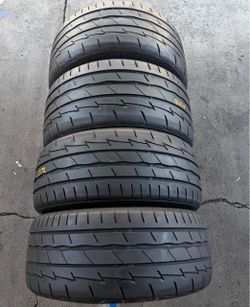 215-40/18 Firestone Set de Tires con 80% de vids las 4