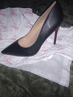 LOUBOUTIN Black high heels