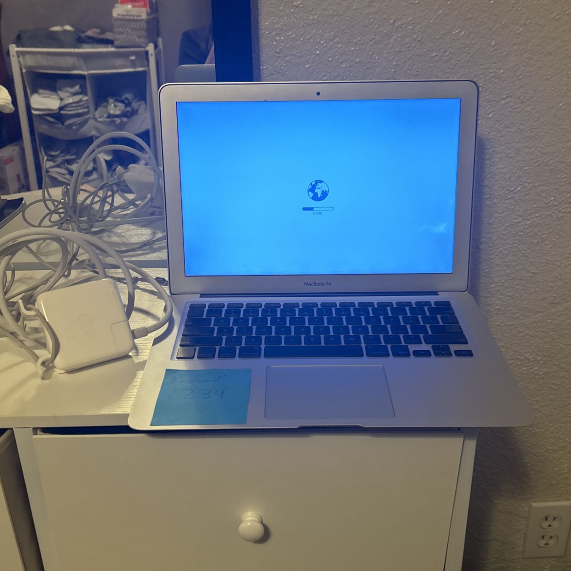 Macbook Air& Charger+ USB Os installer/all components intact
