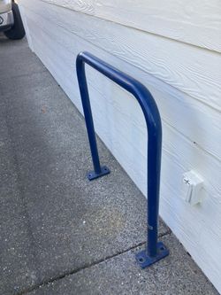 Bicycle Locking Rack-Huntco Co. 