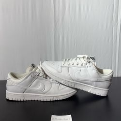 Nike (Triple white dunk low) sz. 8.5