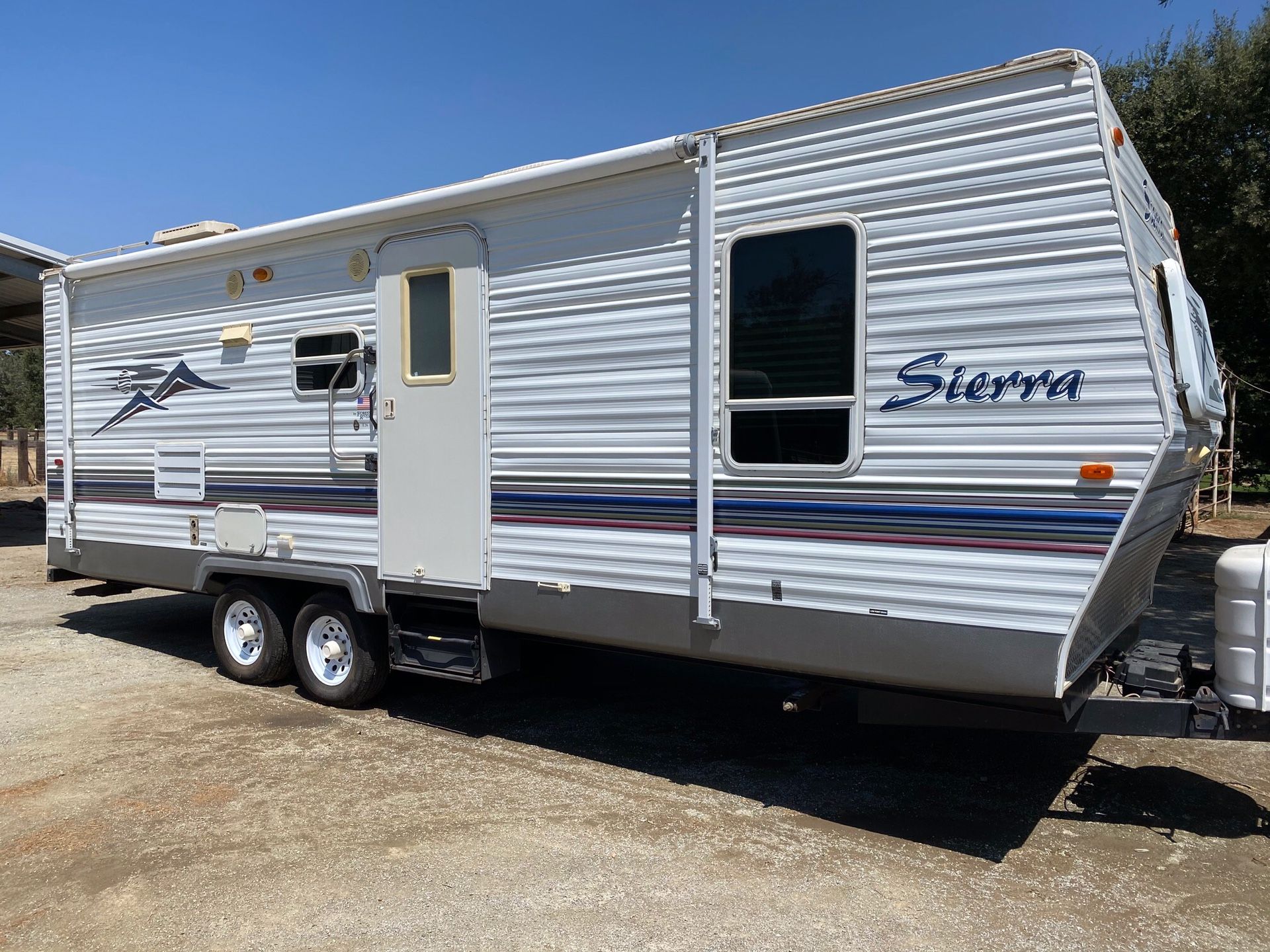 2004 26’ Sierra by Forest River RV