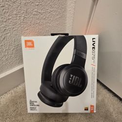 JBL Live 675NC Wireless True Adaptive Noise-cancelling On-Ear Headphones