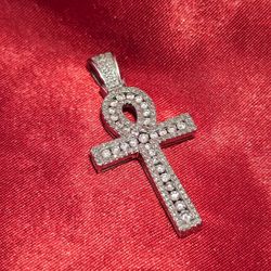 10k White Gold Diamond Ankh Cross Pendant 1.00ctw