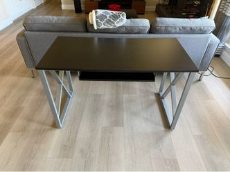 47” Modern Desk with Keyboard tray