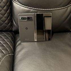 Google Pixel Fold 256GB UNLOCKED