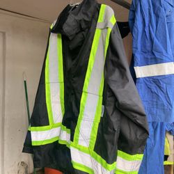 Rain Coat FR  Con Gorra. XL New
