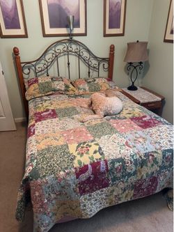 Complete double bed.