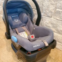 UPPAbaby Car Seat (2 Bases)