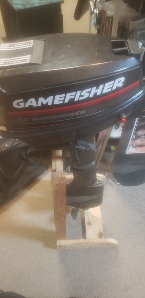 Game Fisher 5hp Gas Outboard Motor