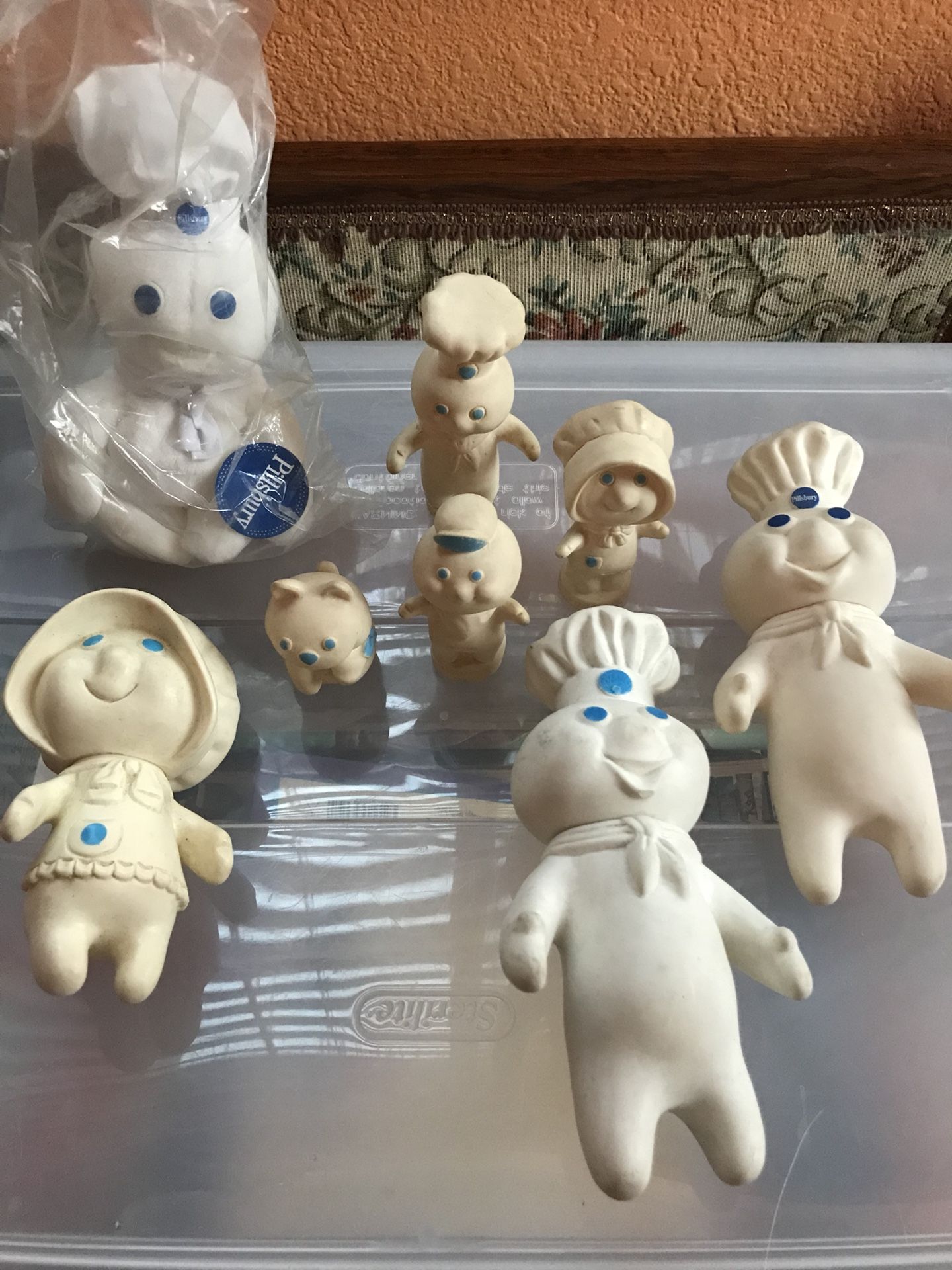Pillsbury doughboy family dolls deals