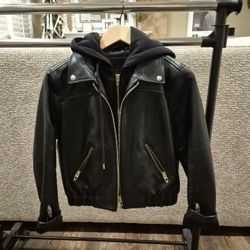 Women/ Junior's  Black Leather Bomber Jacket. 