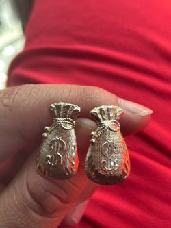 10k gold earrings